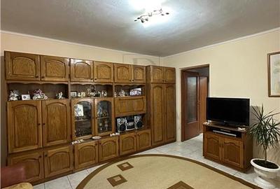 Buziasului - 2 Camere - Centrala termica proprie - Foarte spatios - Bloc anvelop