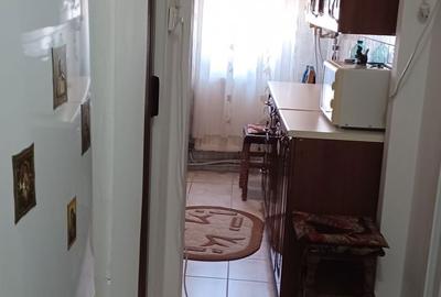 Apartament cu 2 camere semidecomandat în Podu Turcului - 3