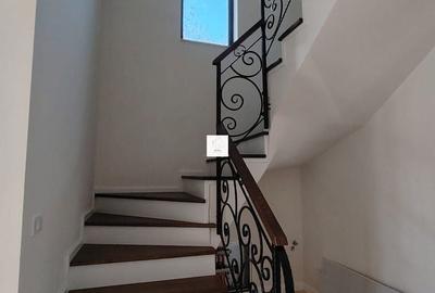 Casă cu 5 camere cu Teren 446 Mp în Central - 7