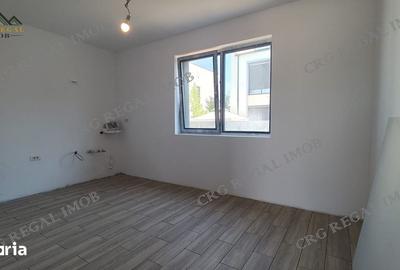 Casă cu 4 camere cu Teren 260 Mp în Berceni - 2