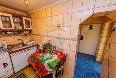 Casă cu 5 camere cu Teren 2490 Mp în Țicău - 13