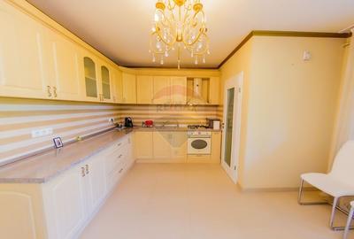 Casă cu 7 camere cu Teren 1000 Mp în Exterior Sud - 15