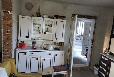 Casă cu 3 camere în Burluși - 9