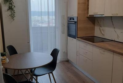 Apartament cu 2 camere Poitiers Towers 500€.