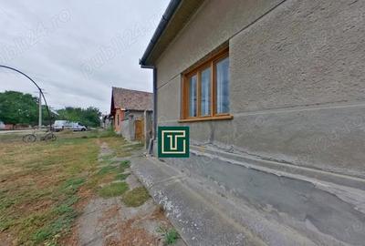 Casă cu 4 camere cu Teren 1440 Mp în Secusigiu - 2