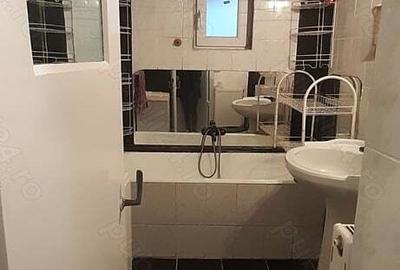 Vand garsoniera in zona decebal la etajul 1 - 3