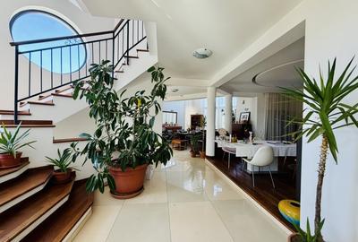 Casă individuală cu 8 camere cu Garaj în Roșu - 2