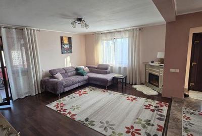 Casă cu 4 camere cu Teren 1000 Mp în Berești - 2