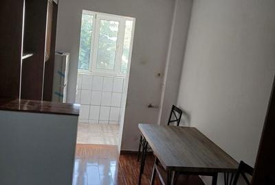 Apartament cu 2 camere decomandat în Central - 2