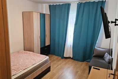 Apartament 2 camere, etaj 1/4, zona Podu Ros - 2