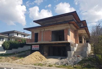 Casă cu 5 camere cu Teren 684 Mp în Spitalul Județean - 8