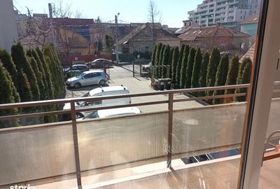 Apartament cu 3 camere în Mărăști