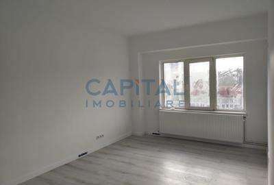 Apartament cu 4 camere decomandat în Central - 2