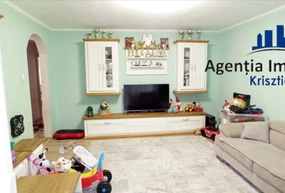 Apartament cu 3 camere de vanzare - Zona Micro 16 - 1