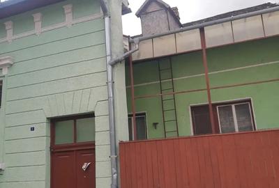 Casă cu 3 camere în Gara Mica - 2