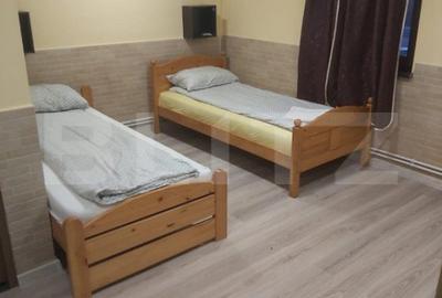 Spațiu comercial, de 550 mp, în Central - 8
