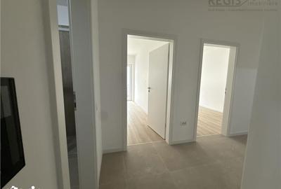 Apartament cu 3 camere decomandat în Tractorul - 7