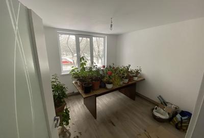 Apartament cu 3 camere decomandat în Central - 1