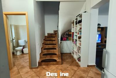 Casa triplex 4 camere 97 mp utili, mobilata si utilata Valea Adanca - 5 drumuri - 14