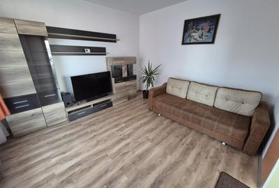 Apartament 3 camere situat la parterul unei vile