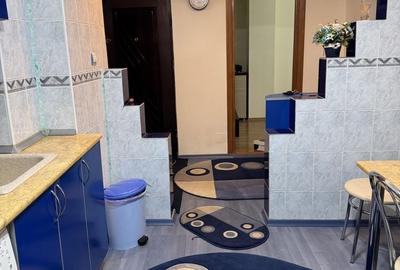 Apartament cu 3 camere decomandat în Podu Turcului - 2