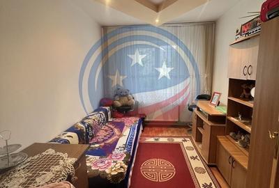 Apartament cu 3 camere semidecomandat în Craiovița Nouă - 7