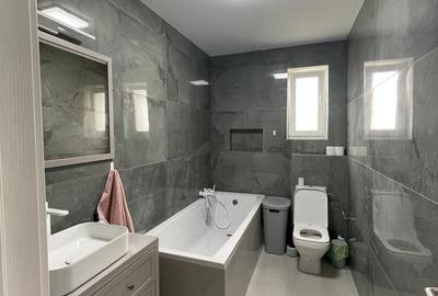 Apartament cu 3 camere în Central - 1