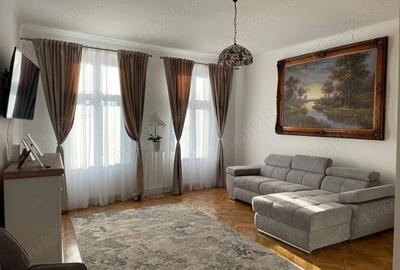 Casă cu 6 camere cu Teren 248 Mp în Central - 2