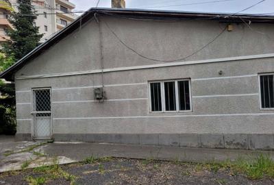 Casă cu 4 camere decomandat în Exterior Vest - 12