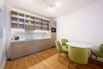 Apartament cu 2 camere, mobilat si utilat modern, parcare, ultra central, UMF - 8