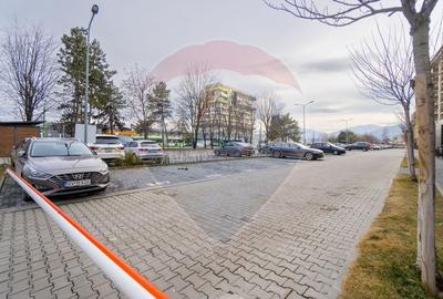 Apartament cu 2 camere decomandat, mobilat în Tractorul - 16