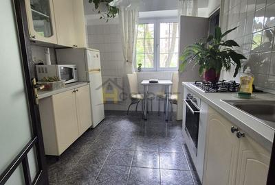 Apartament cu 3 camere decomandat, mobilat în Decebal - 12
