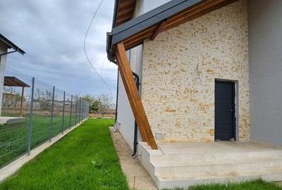 Casă cu 5 camere cu Teren 400 Mp în Berceni - 10