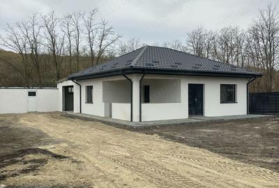 Casa noua de vanzare, centrul Feresti VS, teren 650mp - 8