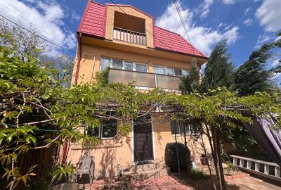 Casă individuală cu 5 camere cu Teren 106 Mp în Apărătorii Patriei