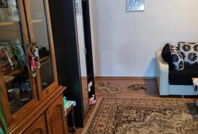 Apartament cu 3 camere decomandat, mobilat în 1 Mai - 7