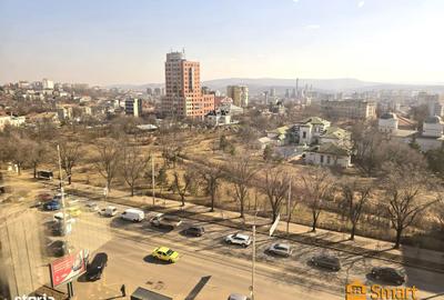 Apartament cu 4 camere în Central - 1