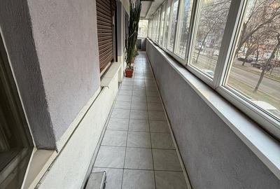 VICTORIEI,TITULESCU, ideal investiție, etaj 1/10, decomandat, bloc 1979 - 10