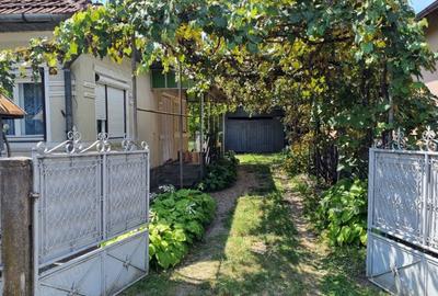 Casă cu 3 camere cu Teren 1100 Mp în Jibou - 1