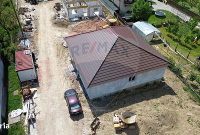 Casă cu 4 camere cu Teren 500 Mp în Central - 12