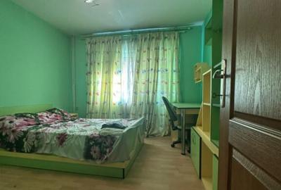 Spatios! Ap. 3 camere decomandat, zona Garii, etaj 2. - 5