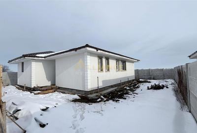 Casă individuală cu 4 camere cu Teren 370 Mp în Berceni - 2