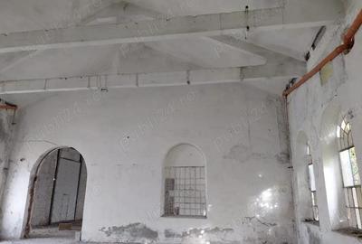 Spațiu comercial, de 550 mp, în Zona Liberă - 1