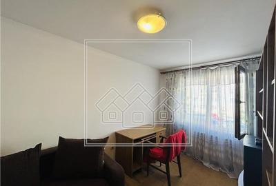 Ap cu 2 camere si balcon mare, etaj 1, zona Terezian - 5