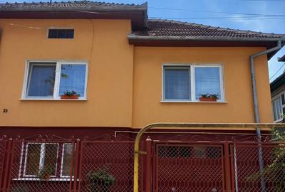 Casa cu etaj ?i gradina - 3
