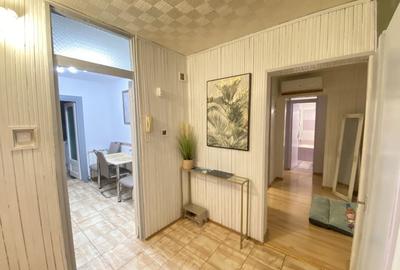 Apartament 3 Camere, Decomandat, Etaj 3, Garaj,  Aradului, Comision 0 - 7