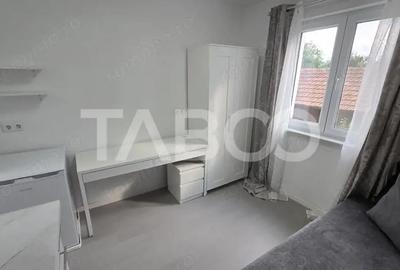 Garsoniera renovata la prima inchiriere etaj intermediar Lupeni - 3