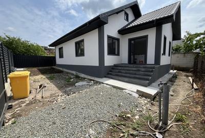 Casă individuală cu 3 camere cu Canalizare în Valu lui Traian