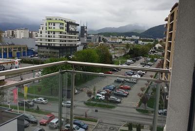 Proprietar inchiriez apart. 3 camere zona Coresi