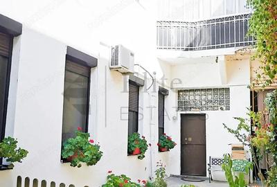 Apartament cu 3 camere semidecomandat în Central - 4